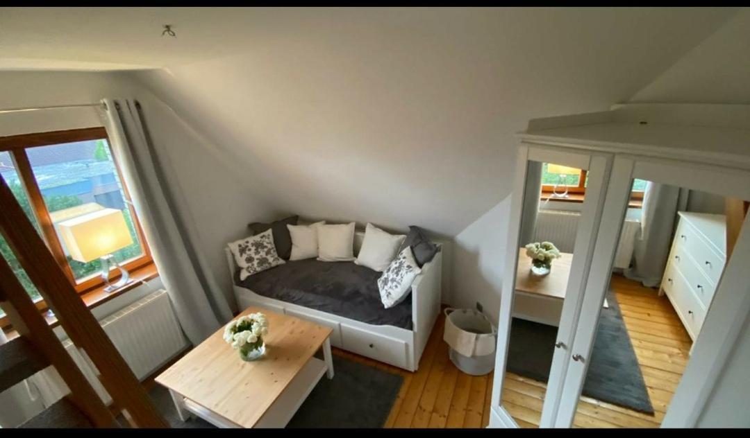 *to Hus* Am Rande Von Apartment Jever