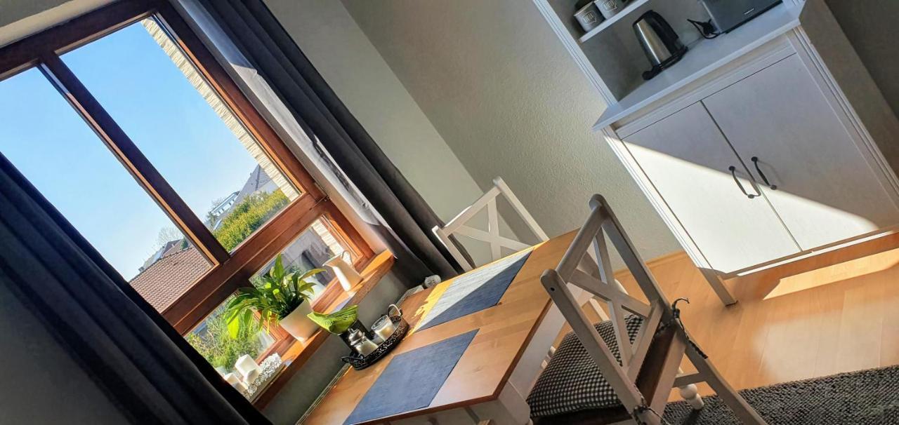 *to Hus* Am Rande Von Apartment Jever