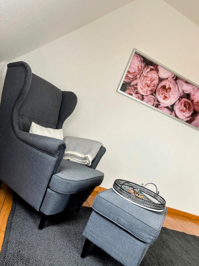 Apartment *to Hus* Am Rande Von Jever